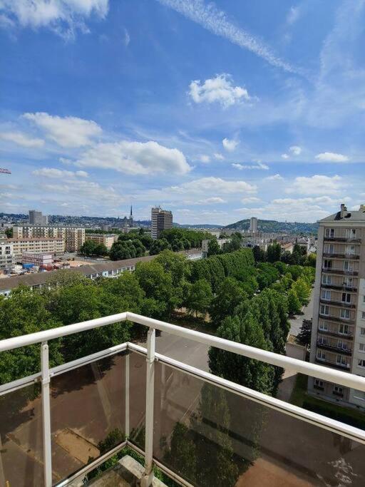 Spacieux F4 Avec Vue Panoramique Et 2 Places De Parking Руан Экстерьер фото